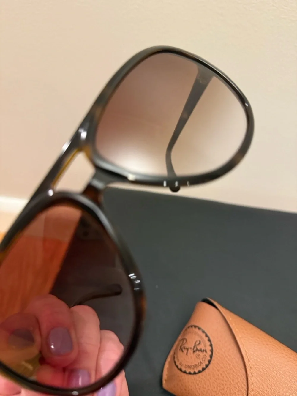 Used Ray-Ban Women's Brown Gradient Aviator Sunglasses Ray-Ban RB4162 - Picture 3 of 8